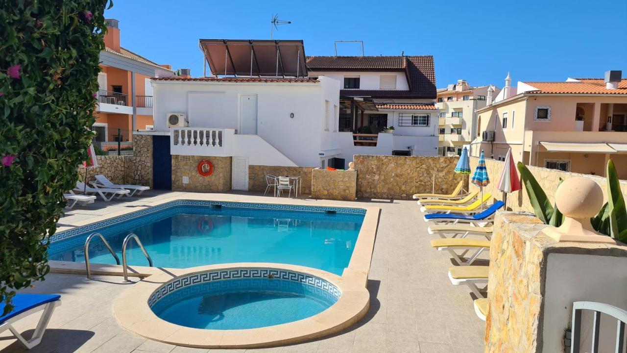 Cabrita Apartment *